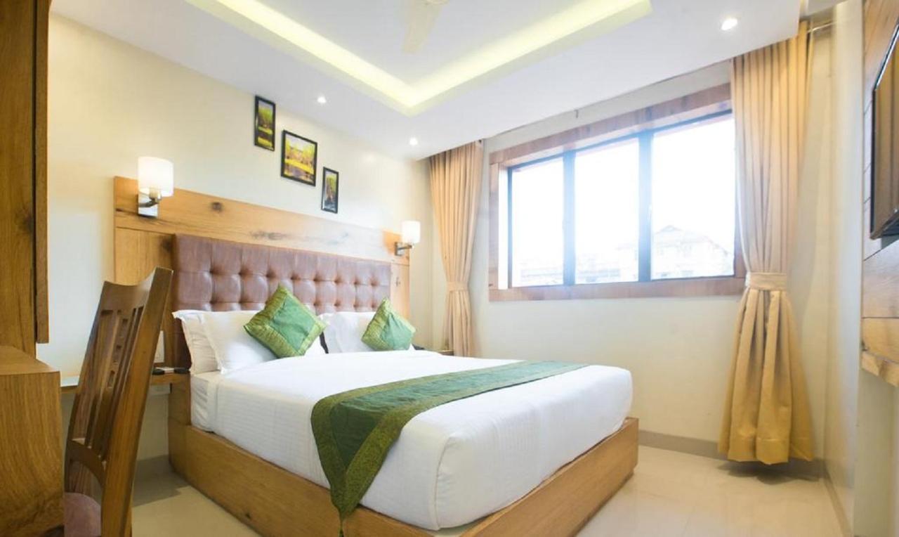 Hotel The Westend Green Nueva Delhi Exterior foto